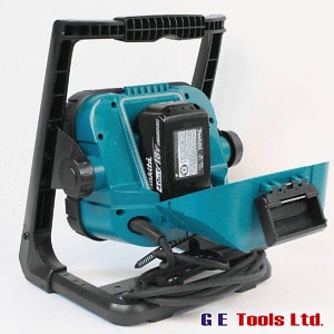 Makita DML805/1 18V/110V LED Cordless Worklight Makita DML805/1 18V/110V LED Cordless Worklight