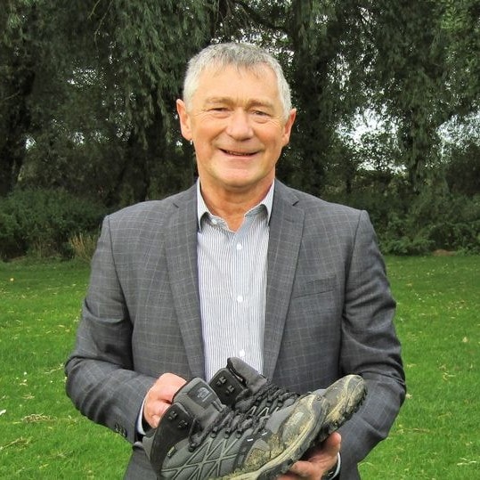 Driving force behind leading North Wales industrial supplier says goodbye after more than 30 years